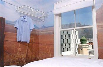 Hotel Daddy Long Legs Art Cape Town